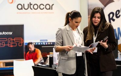 Estand de Autocar en el Encuentro de Empleo y Emprendimiento de la UPNA